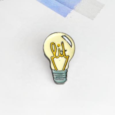 China Custom Europe Sweater Clothing Bag Accessories Alloy Lamp Bulb Brooch Pin Enamel Pin for sale