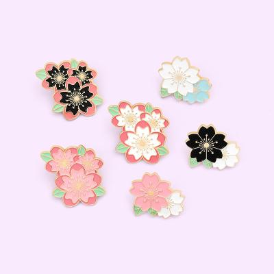 China Custom flower retro factory retro women's Europe women shirt backpack badge gift friends generous simple jewelry enamel pin for sale