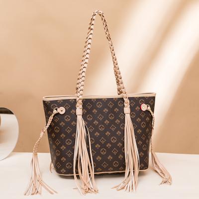 China Fashionable Woven One-Shoulder Bag Armpit Bag Large Capacity PU Women's Tote Shopping Handbag for sale