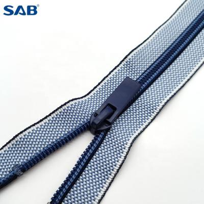 China Automatic Lock SAB Zipper Factory Model 5# Woven Nylon Zippers Clothing Bags Wholesale Customized High Quality Woven Nylon Zipper for sale