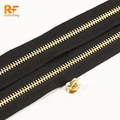 China Factory Wholesale Custom Black 5# Metal Zipper Rolls Viable By The Yard Jacket Zipper Jeans Metal Zippers for sale