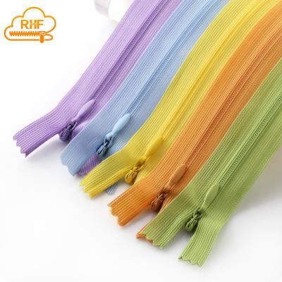 China Auto Lock 3# Color Nylon Invisible Nylon Zipper Repairable Nylon Invisible Zipper Zipper for sale