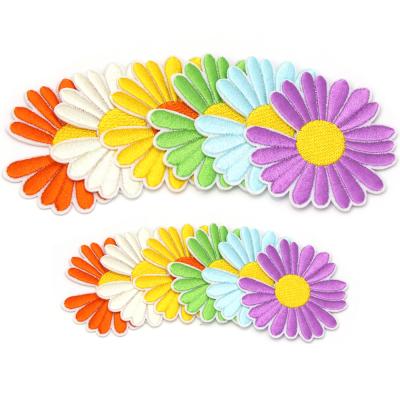 China Handmade 3D Flower Patches Iron On Patch Daisy Applique Chrysanthemum Embroidery Patches For Bags Apparel Sticker Sewing Accessories for sale