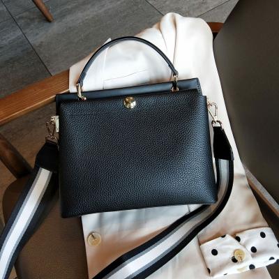 China 2022 High Quality Cowhide Women Handbag Large Capacity Cross - Body Women Bag Soft Luxury Handbag Tote Bag Leather Women for sale