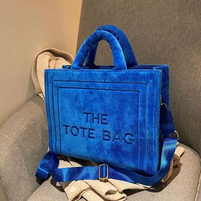 China Large capacity portable tote bag 2022 autumn and winter new fashion trend plush handbag for women shape shopping bags with logo custom for sale