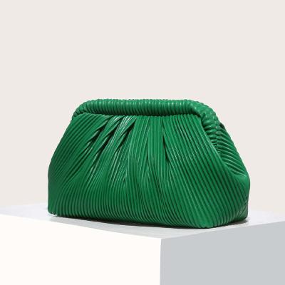 China Luxury Clutch Bags 2022 Winter PU Leather Lady Handbags And Purses Custom Green Women Clutches Minimalist Ruched Bag for sale