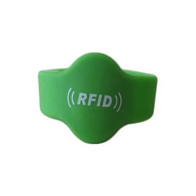 China Waterproof / Waterproof Wristband TK4100 Waterproof Silicone Wristband 125KHz RFID Wristband for sale