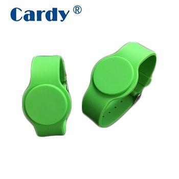 China Waterproof / 13.56MHz RFID Wristband Silicone Wristband Waterproof Watch Type NFC NTAG213 Smart 65mm For Access Control for sale