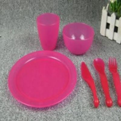 China Top Rate High Quality Food Grade Disposable European Fashionable Picnic Tableware Set Bpa Free for sale