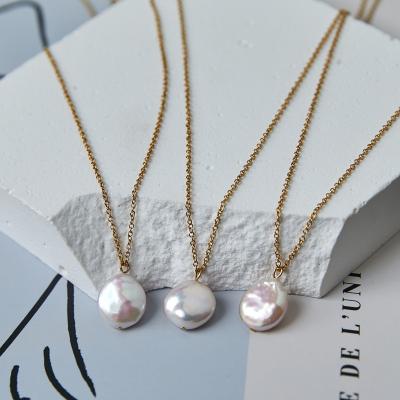 China FASHIONABLE Flat Round Geometric Freshwater Pearl Chain Gold LUOXIN Irregular Necklace for sale