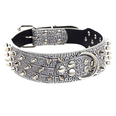 China 560*50mm Padded High Quality Adjustable Dog Collar Personalized Bullet Shape Studded Dog Collar for sale