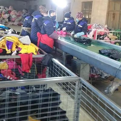 China Package bale used clothes women used clothes second hand winter mixed wholesale women used clothes bulk for sale