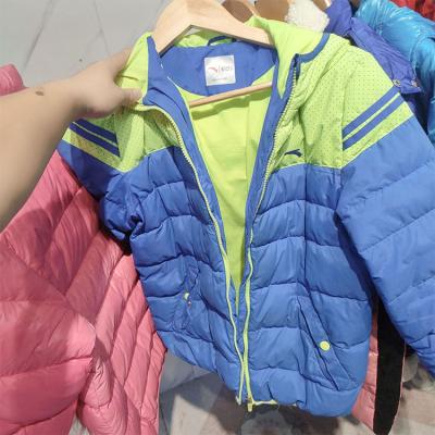 China Paper 2022 high quality used clothing bulk sale wholesale kids used coats and jeans sweaters for sale