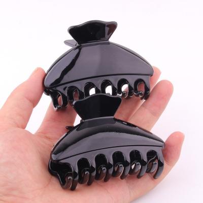 China Wholesale Clever Casual Hair Claw Clips For Women Simple Black Plastic Korean Fashion Big Hair Clips Crabs Japan Base For Hair Headwear for sale