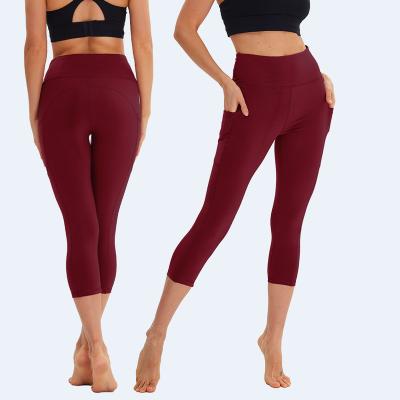 China Breathable Capris Yoga Workout Capris Dark Red Yoga Shorts Fitness Women Yoga Pants Women Capris Gaiters for sale