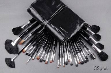 China cheap wholesale MAC Brush for sale