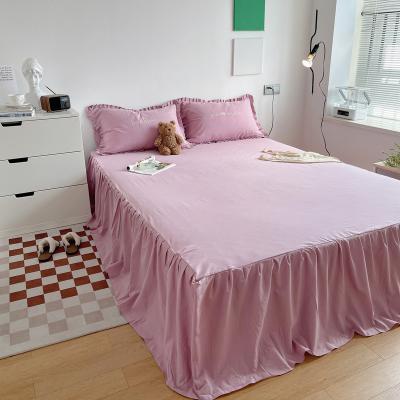 China Luxury Floral Lace Embroidery Pillowcase Bed Skirt Home Cover Thickened Home Skirt Quilted Bedding Set for sale