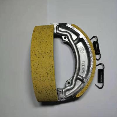 China Motocycle wholesale price applies to various motorcycle parts rear wheels drum front brake shoes for sale