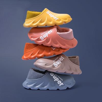 China 2021 fashion trend new waterproof slippers warm winter cotton slippers men's home slippers for women for sale