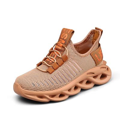 China Breathable Children's Shoes Fly Net Students Sports Weaving Casual Shoes for sale