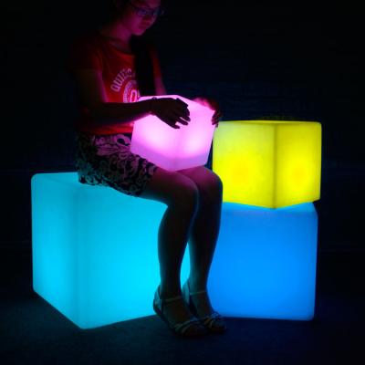 China Modern IP65 RGB 16 LED Solar Power Cube Color LED Light Waterproof Stools for sale