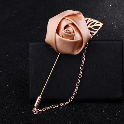 China 2021 Best Selling Skull Gold Color Formal Dress Suit Flower Designer Brooches And Pins Pins for sale