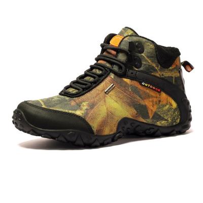 China New Trend Lace Up Camouflage Outdoor Climbing Shoes High Quality Travel Increasing Shoes For Men for sale