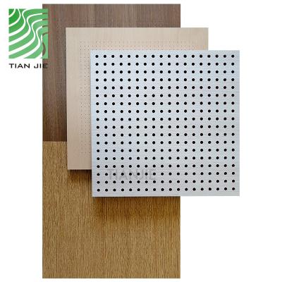 China Tianjie Auditorium Eco - Friendly Noise Attenuation Acoustic Panels Acoustic Wall Perforated Wooden Panels zu verkaufen