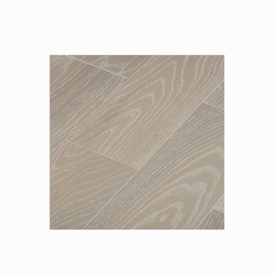 China 18mm traditional oak engineered wood flooring with custom top layer for sale