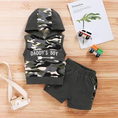 China Boy Casual Sleeveless Hooded Clothing Kids Clothes Letter Print Letter Camouflage Short Sets for sale