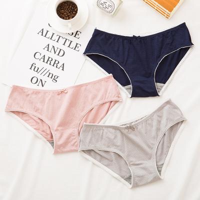 China HD341 New Breathable Girl Ms. Briefs Bowknot Low Breather Hole Bottom Fork Pants Cotton Underwear for sale