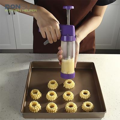 China Sustainable Plastic Cookie Press Gun Kit with 16 Flower Molds and 6 Nozzles for sale