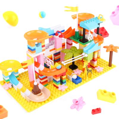 China Building Blocks Assembled Animal Paradise Slideway Blocks Toy Large Plastic Building Blocks Compatible Set for sale