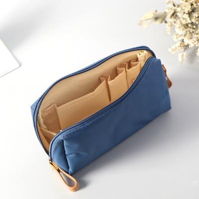 China Customize Eco Friendly Luxury Cosmetic Packaging Bag China Factory Wholesale High Stability Excellent Quality for sale