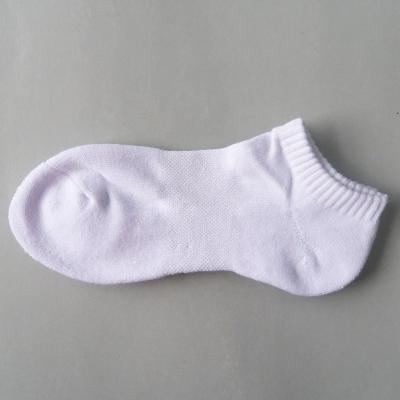 China Antibacterial Pure White Cotton Socks Sports Sock Half Terry Cushion Inside Comfortable for sale