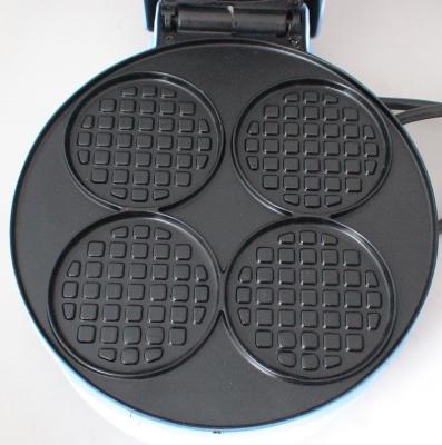 China Mini Hotel Electric Waffle Maker With Nonstick Coating Cool Touch Handle for sale