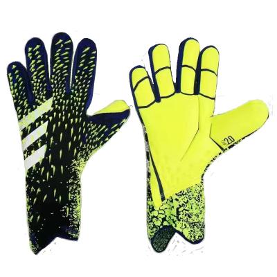 China Finger ProtectionÂ   Factory price football goalkeeper gloves wholesale football goalie portero professional guantes de porter for sale