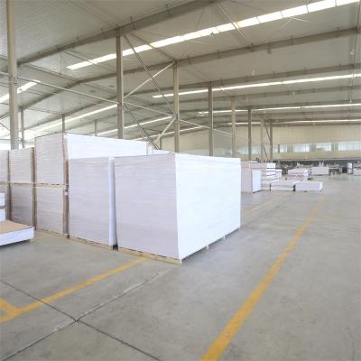 China Bright color YIMEIYI no sdevergreen no lead 0.55 density 18mm white PVC foam board for cabinetry use for sale