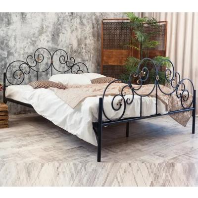 China Nailhead Trim Italian Design Hotel King Size Bed Metal Bed Wrought Iron Furniture Luxury Metal Queen Beds for sale