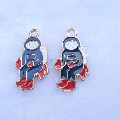 China FASHIONABLE Astronaut Enamel Charms Pendant for DIY Craft Necklace Bracelet Earring Jewelry Making for sale