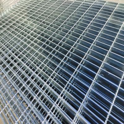 China 1000x1000mm Serrated Steel Bar Grating Galvanized Sandwich Grating Anti Acid for sale