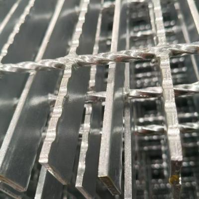 中国 Hot Rolled Cold-Rolled And Galvanized Sheet Material For Perforated Metal Plate 販売のため