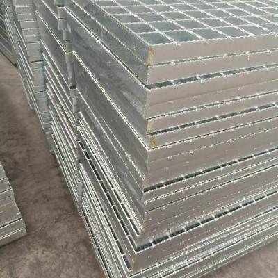 China Pallet Packed Industrial Steel Floor Decking Grating Plain Steel Metal Grating en venta