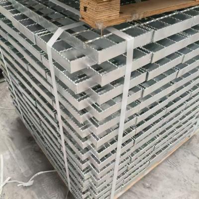 China Transverse Bar Material Twisted Square Steel Technical Parameters for Raw Materials in Steel for sale