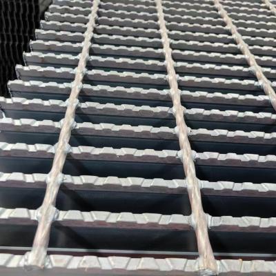 China 30mm Lwm Galvanized Steel Expanded Metal Sheet / Aluminum Expanded Metal Mesh For Safety Protection for sale