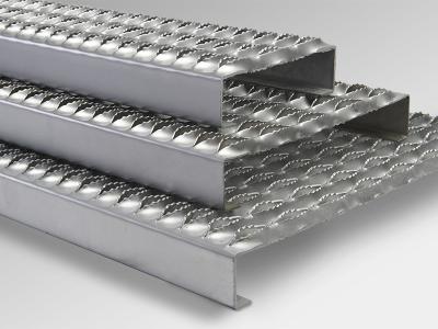 China Stärke-Diamond Grip Grating Safety Strut-Treppen-Schritte der hohen Qualität zu verkaufen