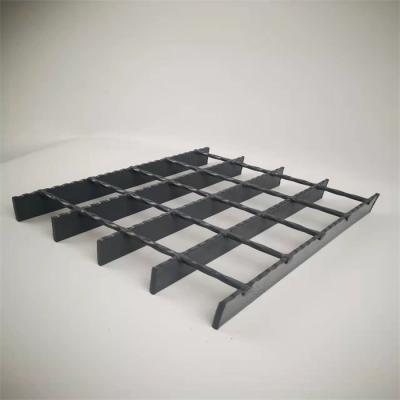 China De aanhangwagenvloer randde Gegalvaniseerd Staalgrating Gangplatform 32*5mm Te koop