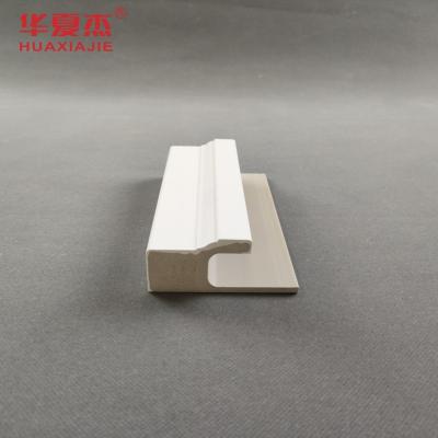 China Panel de techo decorativo laminado de PVC de 250 mm x 5 mm Panel de techo de vinilo de PVC en venta