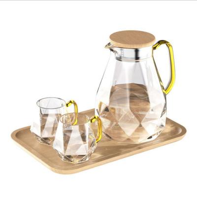 China Modern Diamond 1500ml 1800ml 2200ml Pyrex Borosilicate Glass Stocked Pitcher With Lid for sale