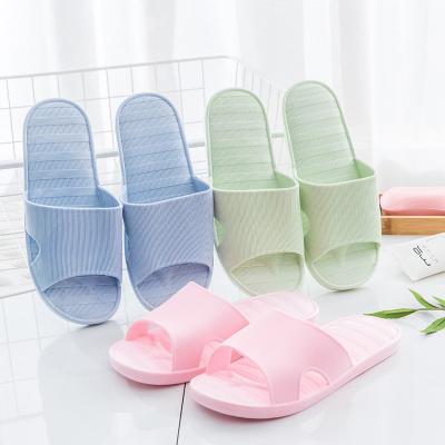 China Anti-slippery Woman Anti-slippery Indoor Couples Summer Household Bathroom Shower Non-Slip Bathing Plastic Slipper for sale